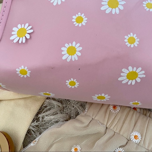 NEW Daisy Purse - Picture 11 of 12